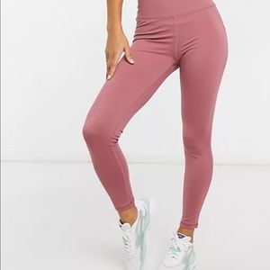 Dusty pink IN THE STYLE leggings